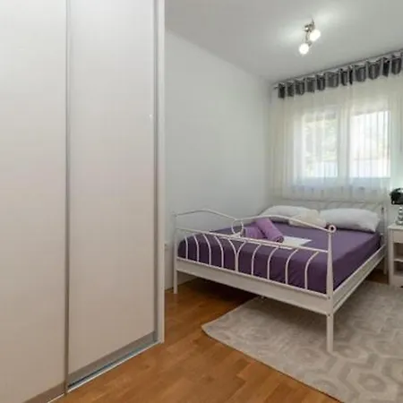 Apartment Luxury Luma With Jacuzzi Seget Vranjica
